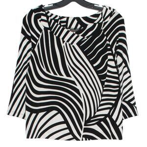Chicos Travelers Slinky Stretch Top Black White Abstract 3/4 Sleeve Travel 0 S